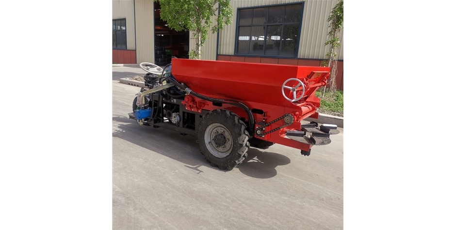 農用三輪車撒肥車