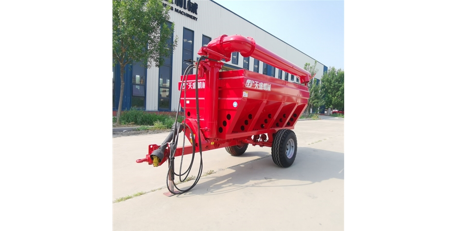3方高炮運(yùn)糧加肥機(jī)
