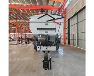 12方大型顆粒肥化肥撒肥機(jī)